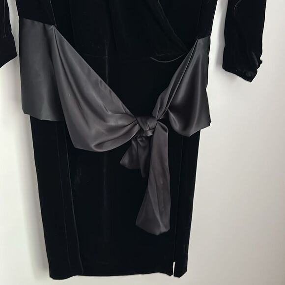 VTG 80s Liz Claiborne Black Velvet Dress Size 4 Faux Wrap Silk Bow Dark Academia - Picture 6 of 13